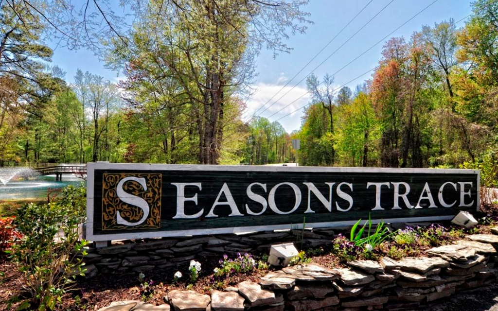 Seasons Trace- Neighborhood Spotlight